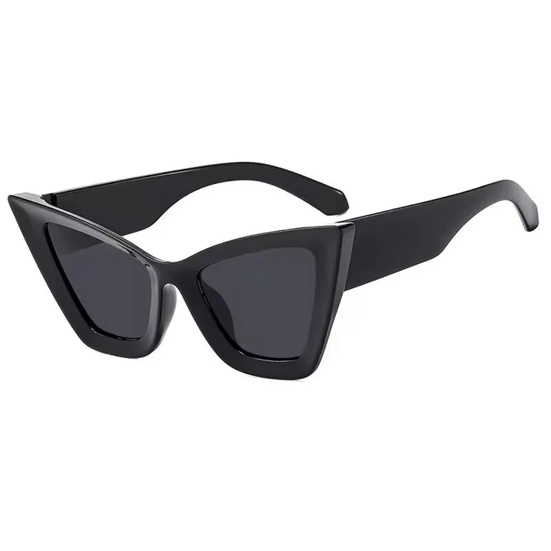 نظارات شمسيه نسائيه كلاسيكيه - Classic women's sunglasses