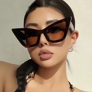 نظارات شمسيه نسائيه كلاسيكيه - Classic women's sunglasses