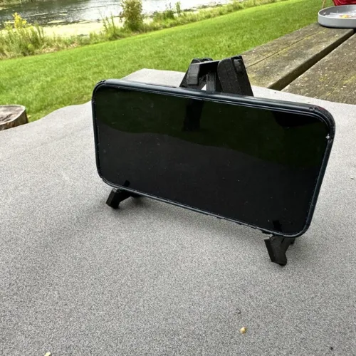 Adotec Caveman TV-Inspired Smartphone Holder: Ergonomic and Stylish