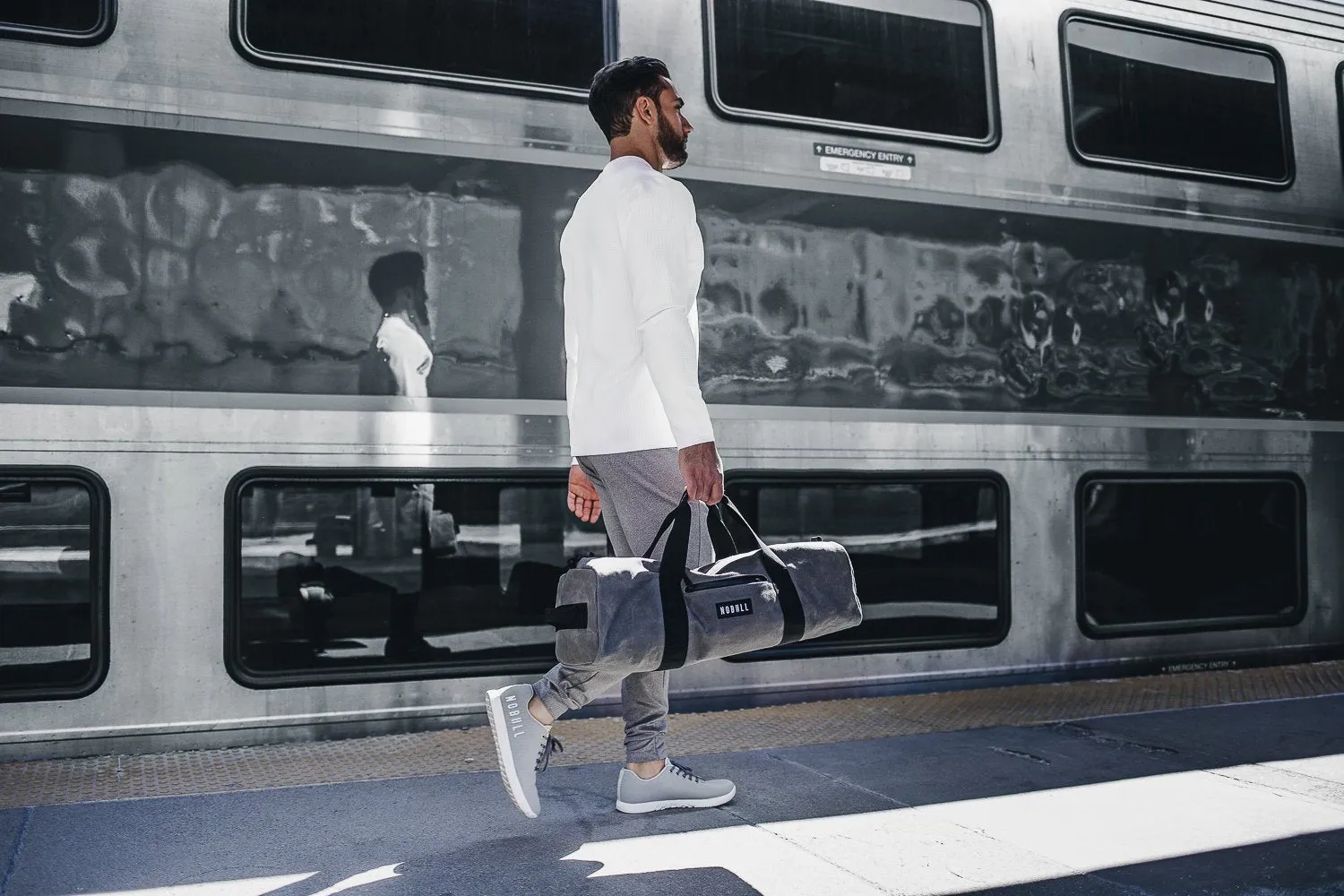 WAXED CANVAS TRADITIONAL DUFFLE