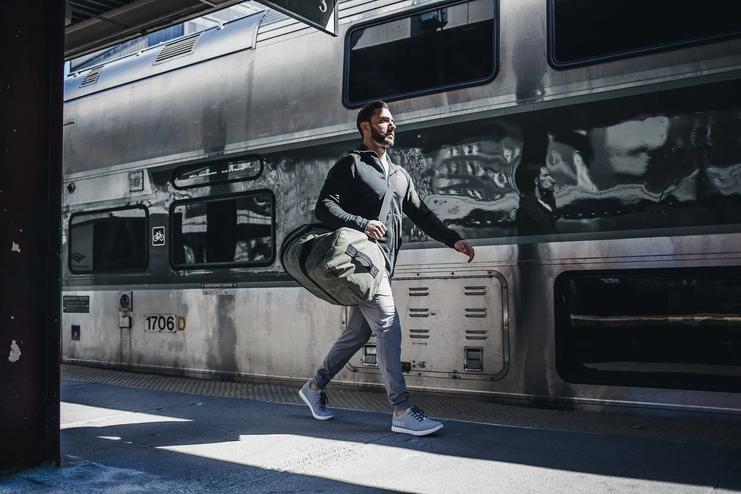 XL WAXED CANVAS TRADITIONAL DUFFLE